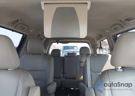 2015 Toyota Sienna Xle 8 Passenger z USA, uszkodzony, nr VIN 5TDYK3DC3FS549992